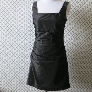 Laundry by Design Black Pleated Ruched Fully Lined Sleeveless Dress - Size Small